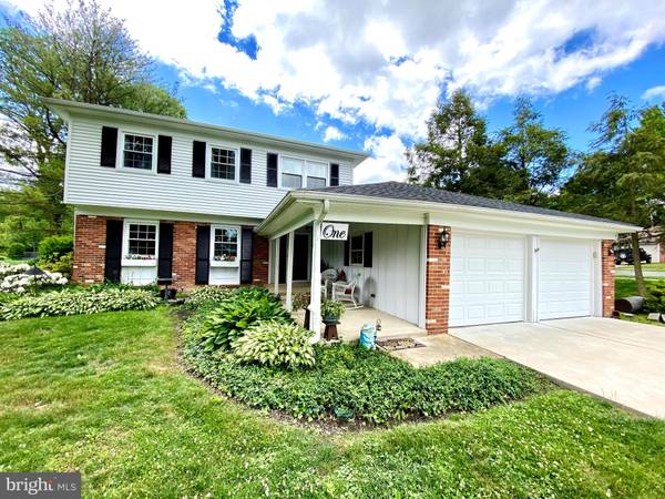 1 BENDER DR, Newark, DE 19711