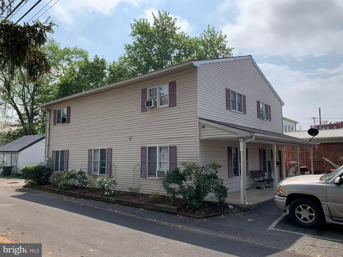 Ephrata, PA 17522,117 POPLAR ST