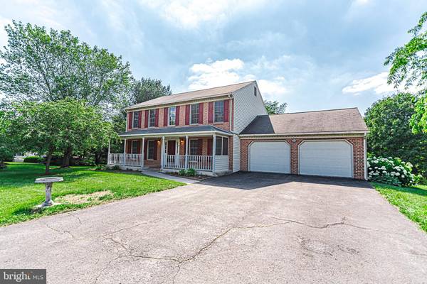 Falling Waters, WV 25419,124 ROBINS LN