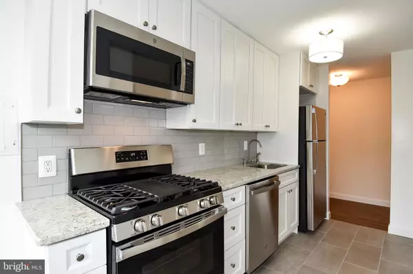 Arlington, VA 22202,1301 S ARLINGTON RIDGE RD S #308