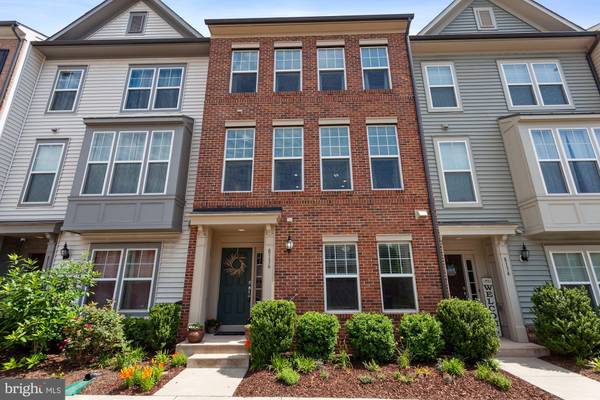 8136 HONEY BEE WAY, Manassas, VA 20111