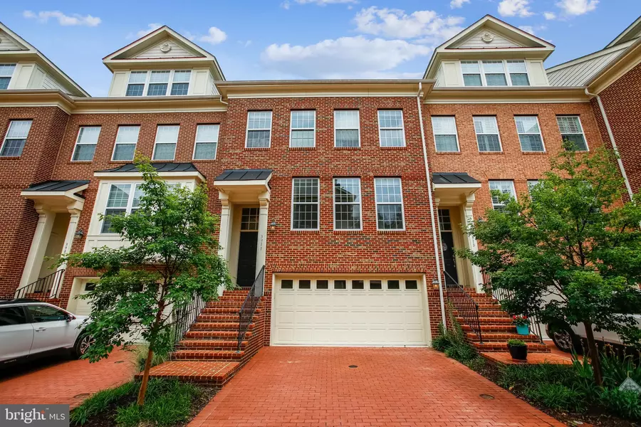 3911 MADISON MEWS, Fairfax, VA 22030