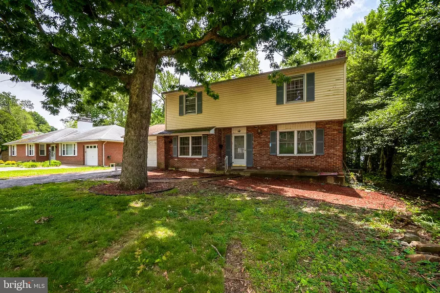 2 WHITE OAK RD, Wilmington, DE 19809