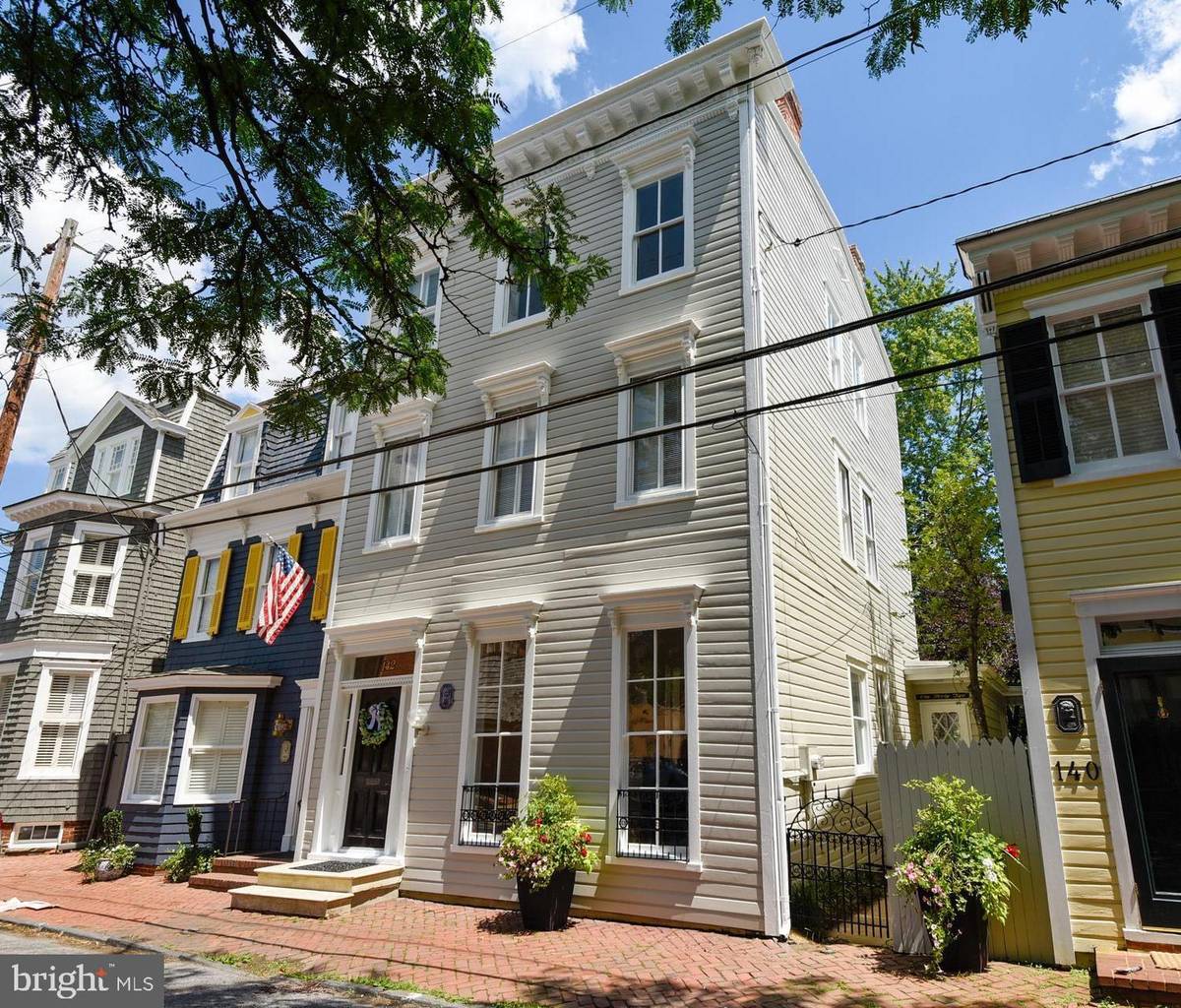 Annapolis, MD 21401,142 CHARLES ST