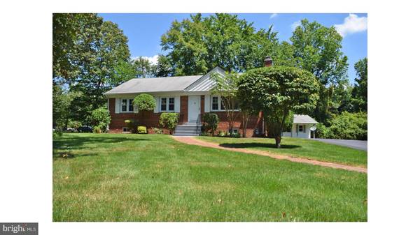 7016 FOREST VIEW DR, Springfield, VA 22150