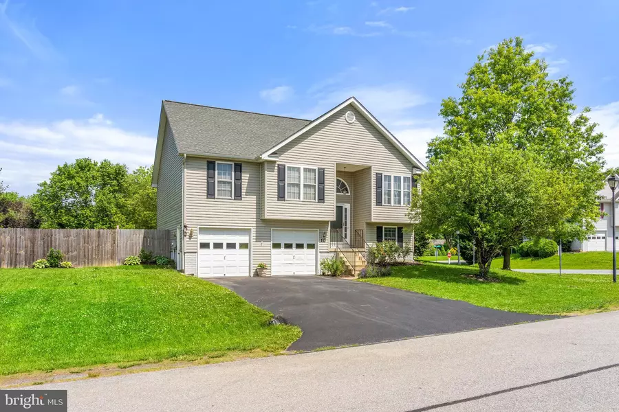 10 MCGREGOR, Ranson, WV 25438