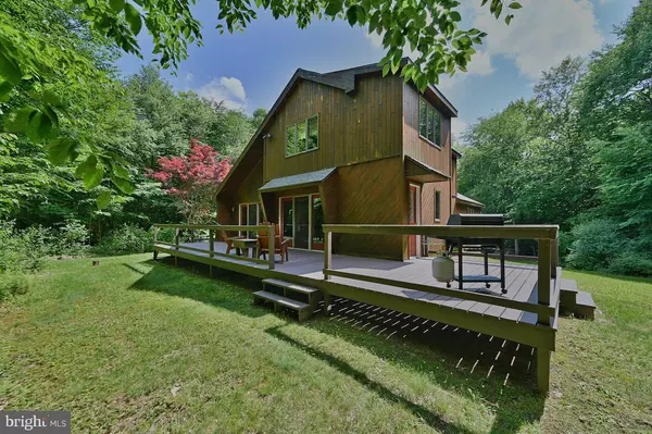 21 TURKEY PATH TRAIL RD, White Haven, PA 18661