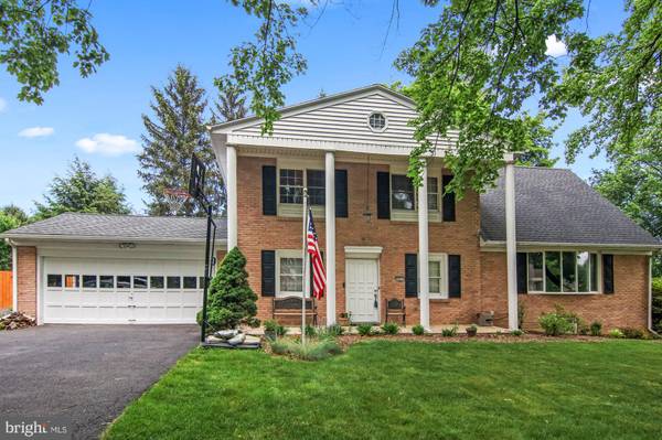 435 WOODCREST DR, Mechanicsburg, PA 17050