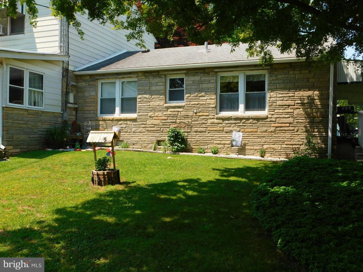 Glenolden, PA 19036,325 S ANDREWS AVE