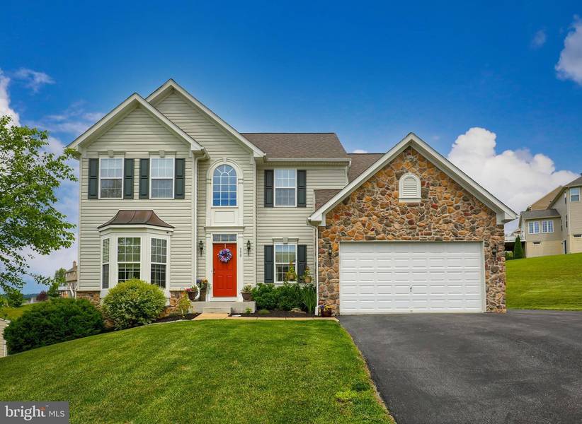 390 LAKEVIEW DR, Spring Grove, PA 17362