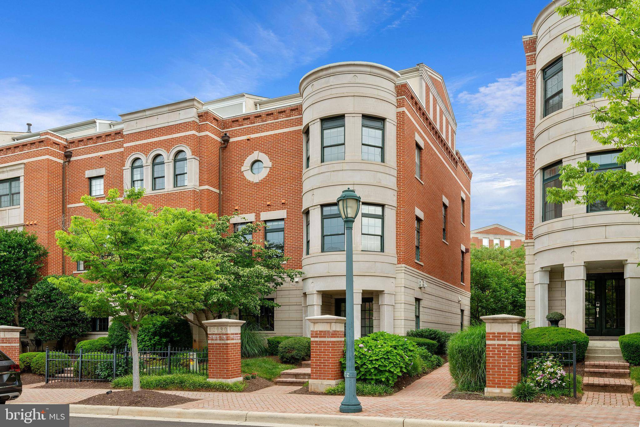 12090 CHANCERY STATION CIR, Reston, VA 20190