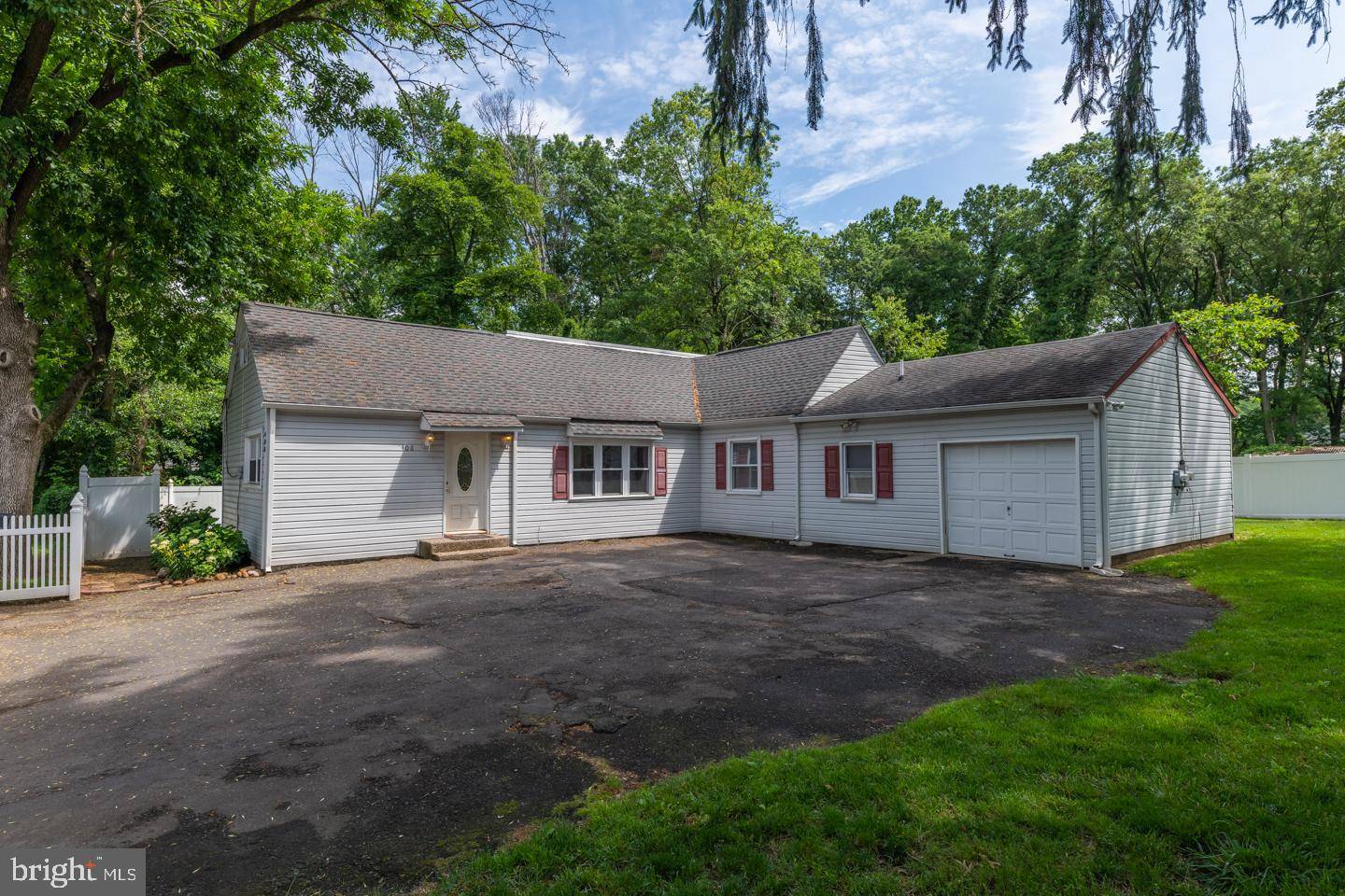 408 SPRING AVE, Croydon, PA 19021