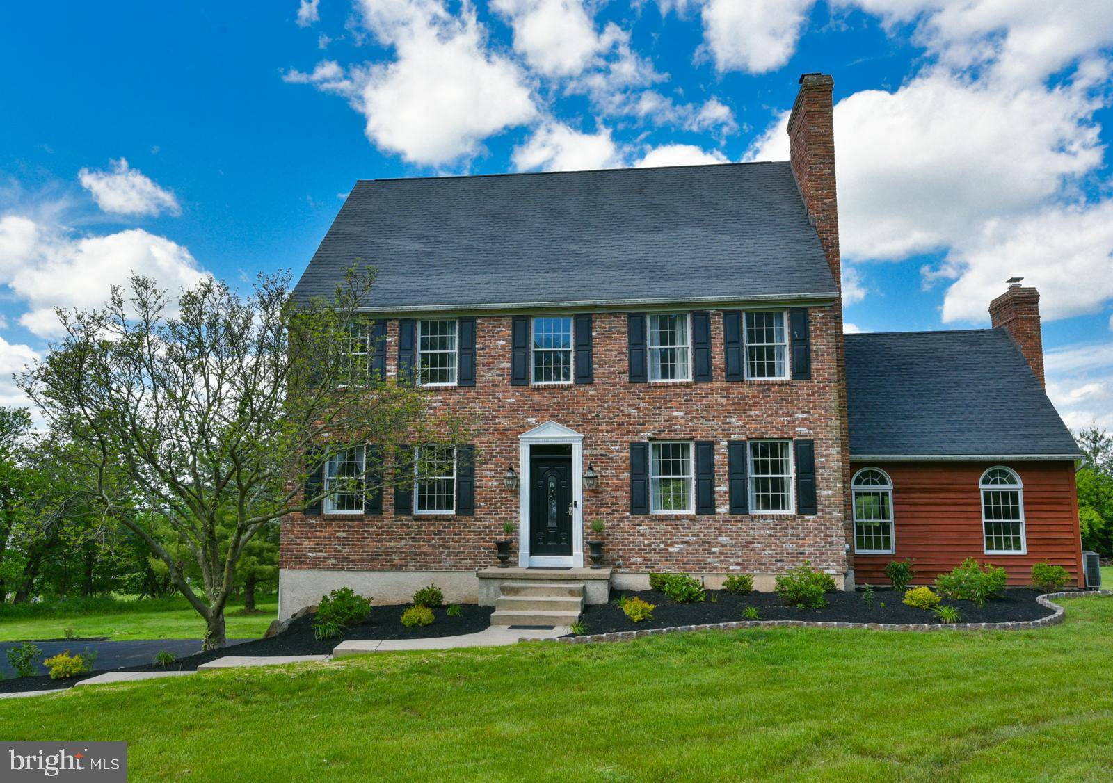 552 SALFORDVILLE RD, Harleysville, PA 19438