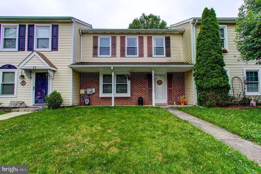 13 BRANDYWINE DR, Horsham, PA 19044