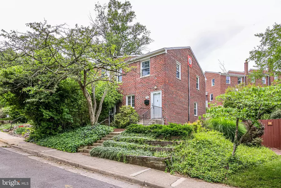 75 KENNEDY ST, Alexandria, VA 22305