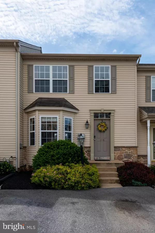 105 KNOLLWOOD, Lancaster, PA 17603