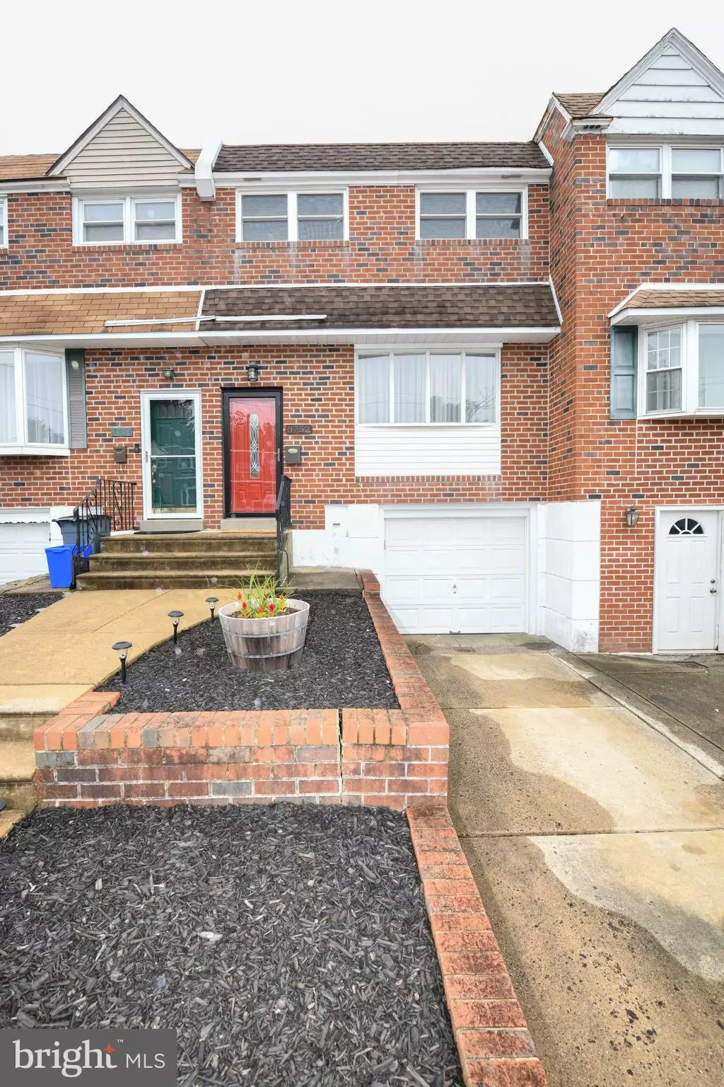 Philadelphia, PA 19154,3752 BANDON DR