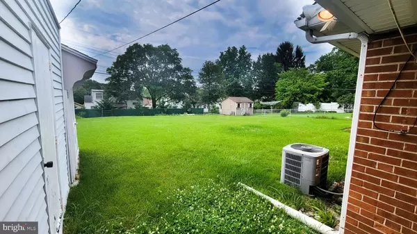 Harrisburg, PA 17109,5203 CRESTWOOD DR