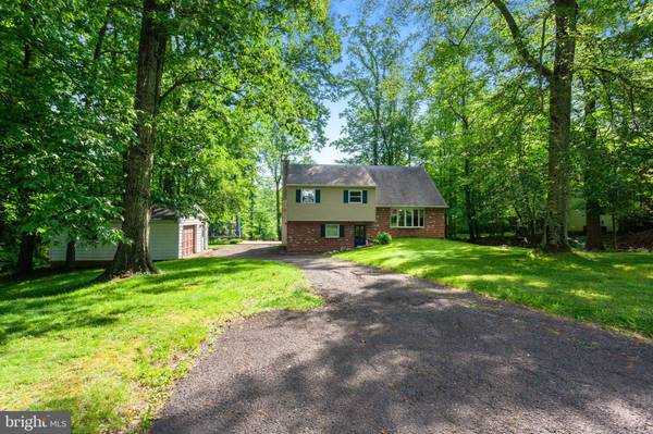 154 ROBIN RD, Newtown, PA 18940