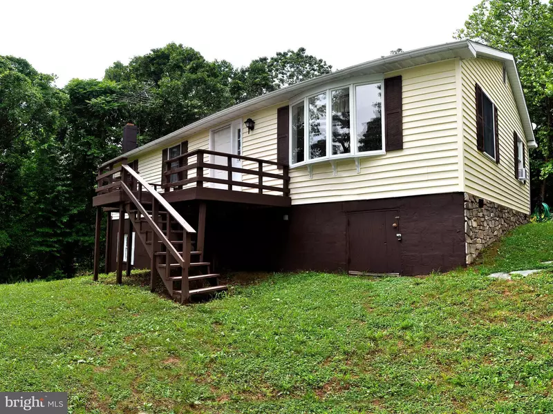 105 HUNTING RIDGE LN, Berryville, VA 22611