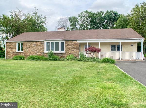 599 IVYLAND RD, Warminster, PA 18974