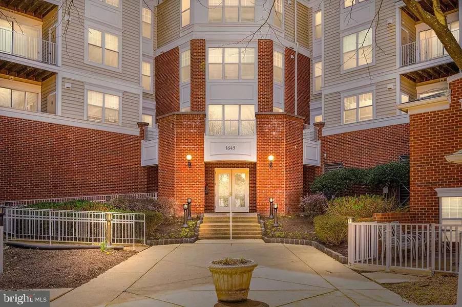 1645 INTERNATIONAL DR #218., Mclean, VA 22102