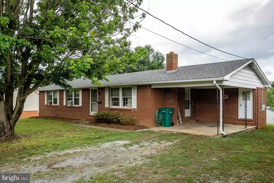 147 RESERVOIR AVE, Luray, VA 22835