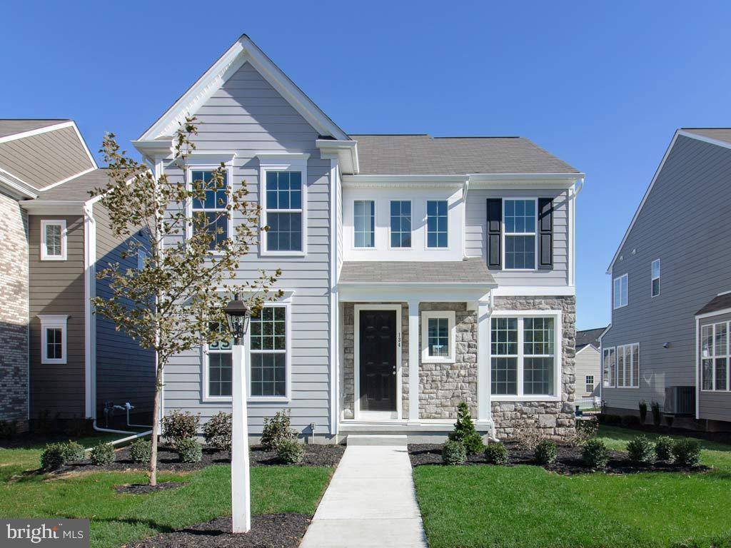 134 PICKERING LN, Mechanicsburg, PA 17050