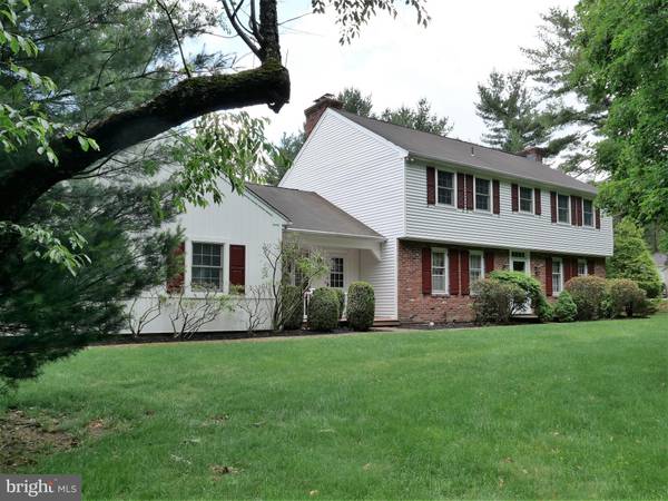 81 VALLEY GREEN DR, Doylestown, PA 18901