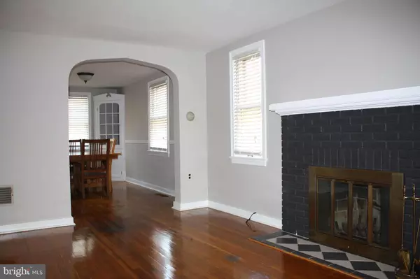 Harrisburg, PA 17104,2446 MERCER ST