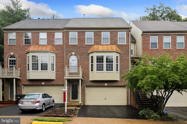 4131 BROOKGREEN DR, Fairfax, VA 22033