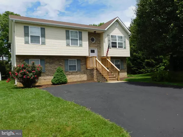 139 HILLVIEW DR, Maurertown, VA 22644