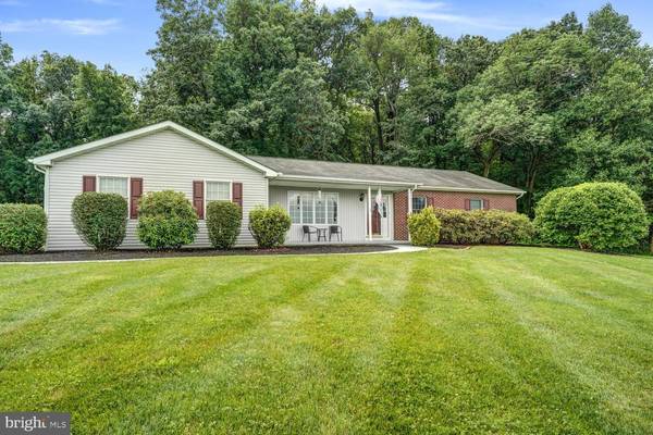 151 CHRISTOPHERS LN, Coatesville, PA 19320