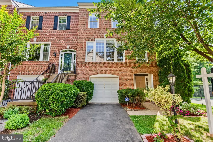 4755 BIDEFORD SQ, Fairfax, VA 22030