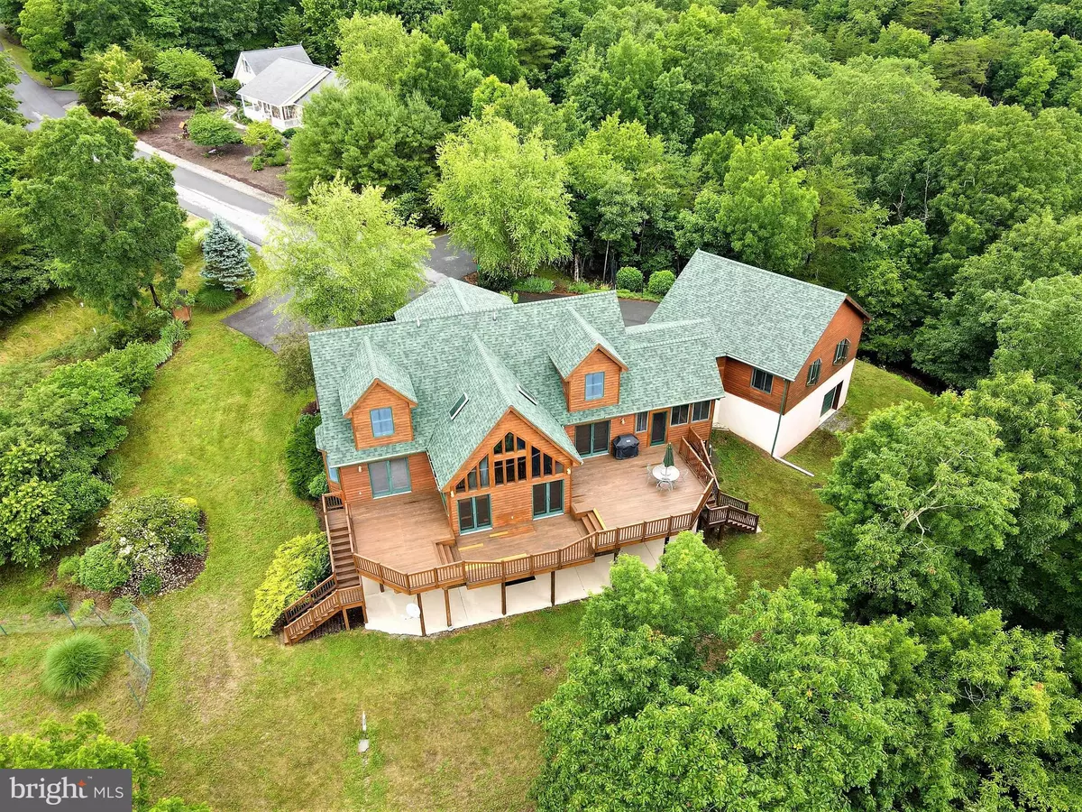 Berkeley Springs, WV 25411,378 MEDFORDS LN