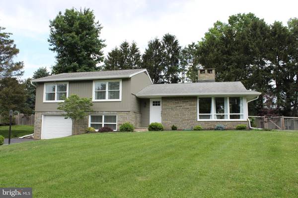 63 RIDGE VIEW DR, Leola, PA 17540