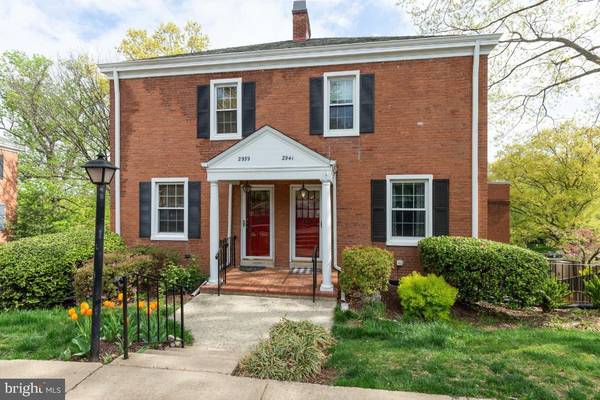 2941 S DINWIDDIE ST, Arlington, VA 22206