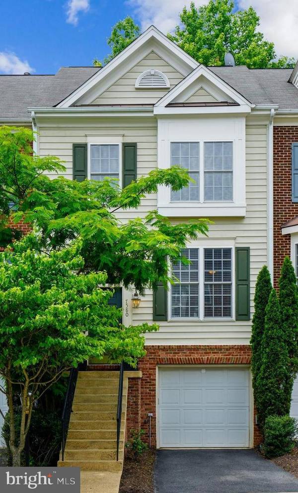 7580 GREAT SWAN CT, Alexandria, VA 22306