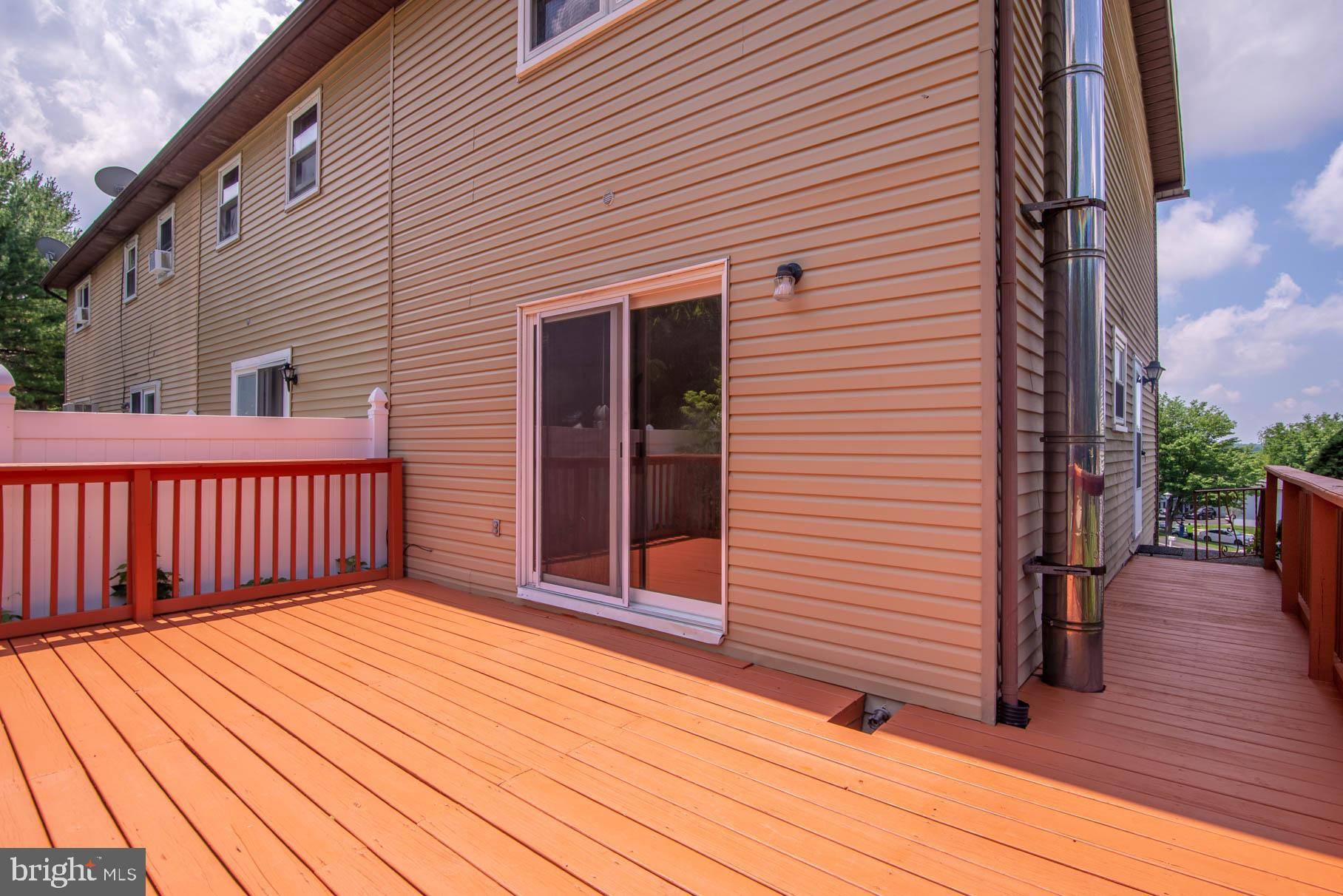 Allentown, PA 18103,2617 MOUNTAIN LN