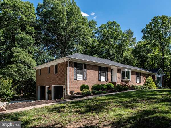 4111 LONGWOOD DR, Fredericksburg, VA 22408