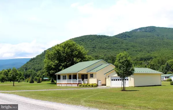 Cabins, WV 26855,25 TROUT LN