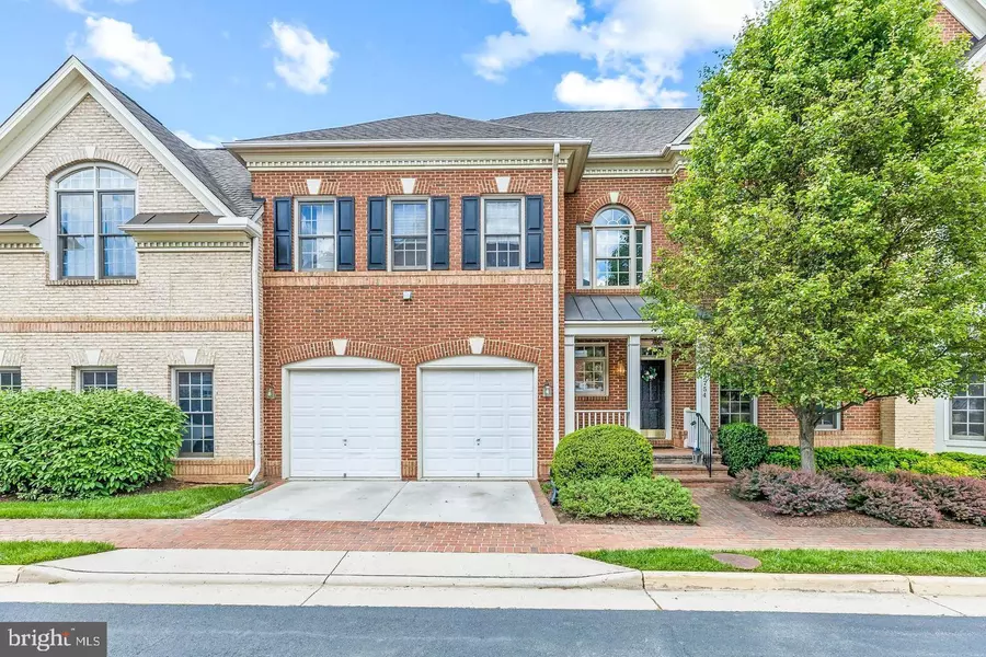 12754 LAVENDER KEEP CIR, Fairfax, VA 22033