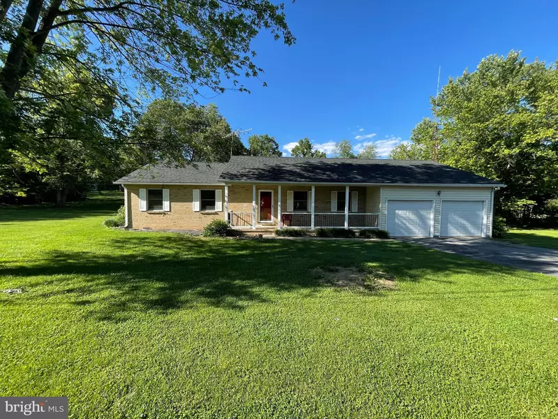 143 CHARMING LN, Bunker Hill, WV 25413