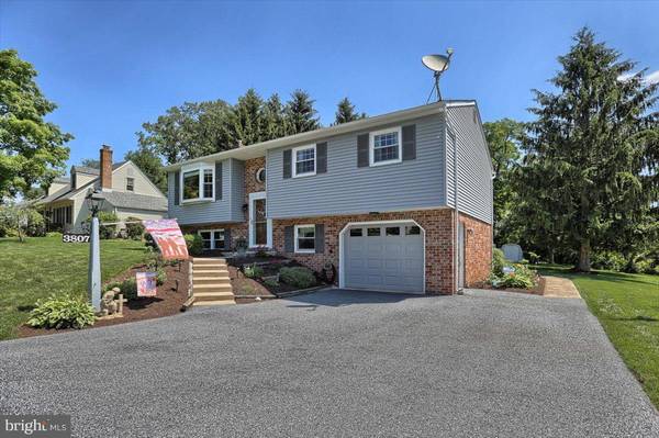 Columbia, PA 17512,3807 PINE HILL DR