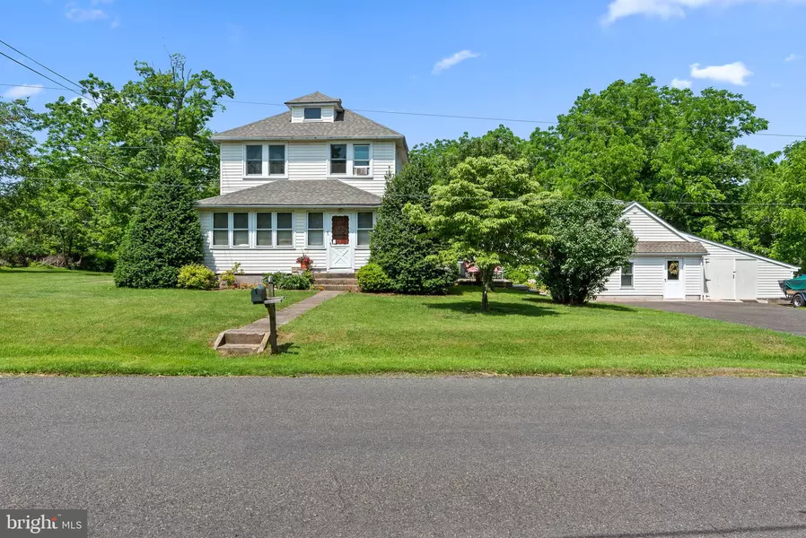 233 CAFFERTY RD, Pipersville, PA 18947