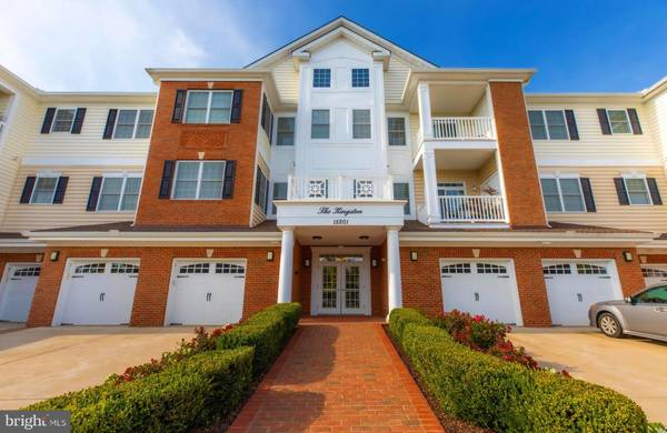 15201 ROYAL CREST DR #305, Haymarket, VA 20169