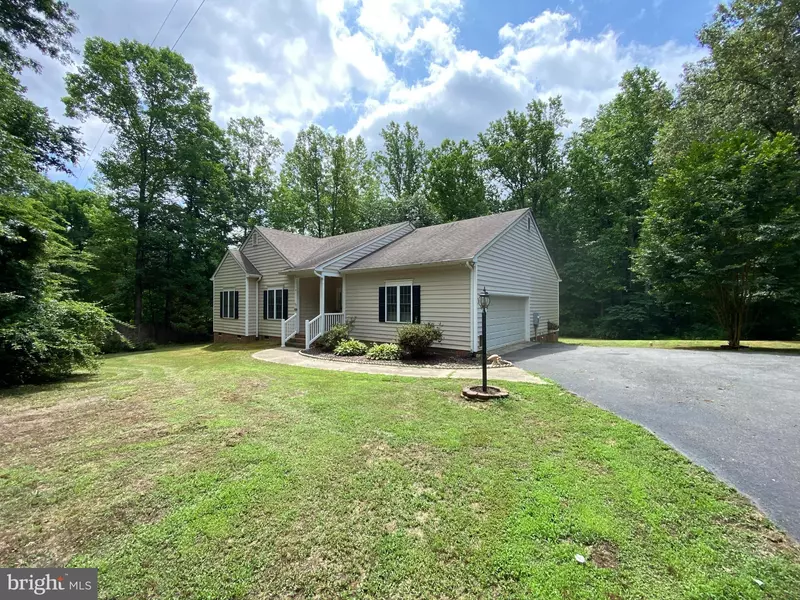 3290 BELLE MEADE RD, Bumpass, VA 23024