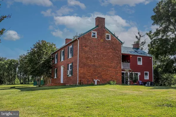 1901 TROUGH, Shepherdstown, WV 25443