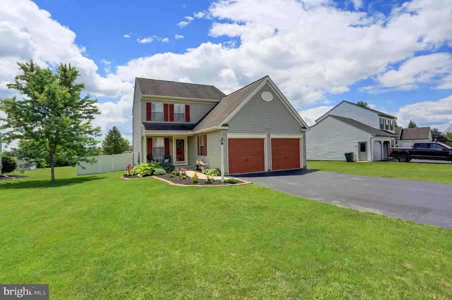 3318 NICOLE CT, Dover, PA 17315