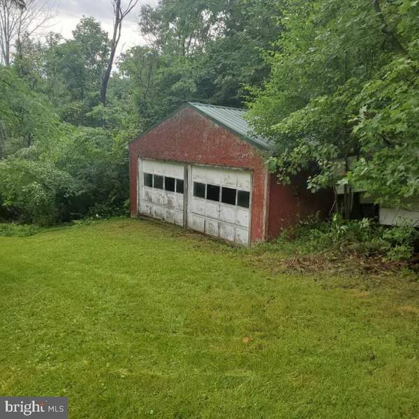 Howard, PA 16841,273 PENLAND LN